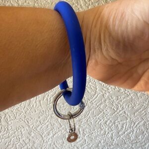 O-Venture-Big O “Blue Me Away” Silicone Key Ring